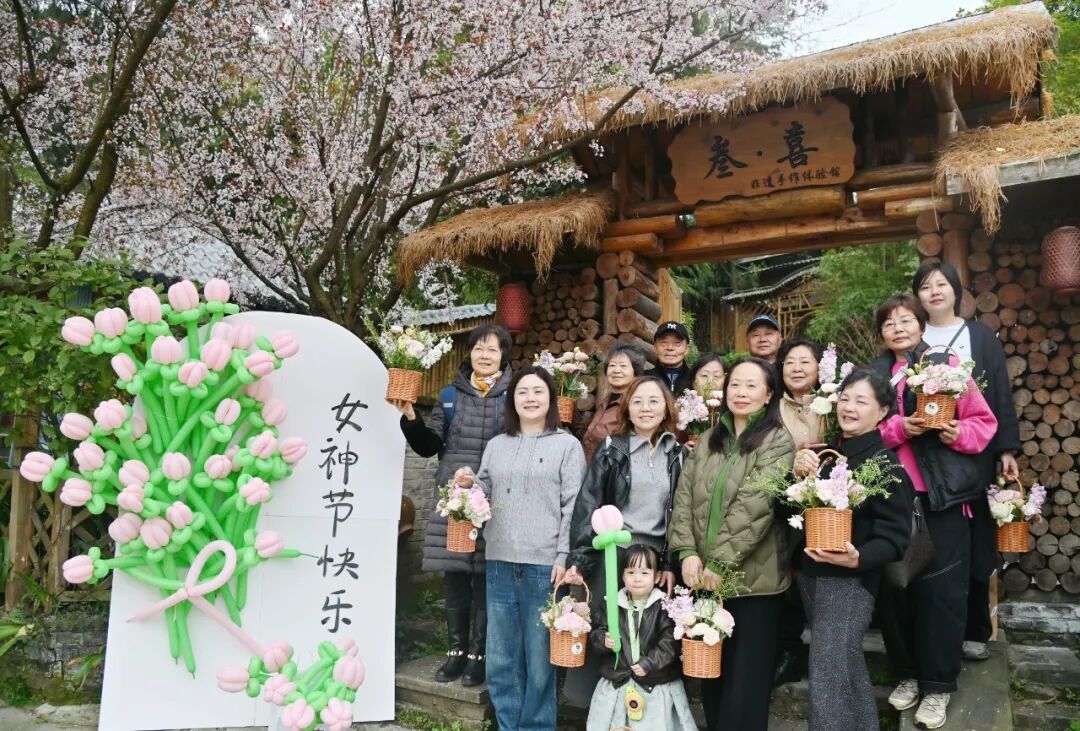 ���������� ����ӳ��ꡪ����ƺ��������Ժ����֧��Ůͬ־���조���ˡ����ʸ�Ů��