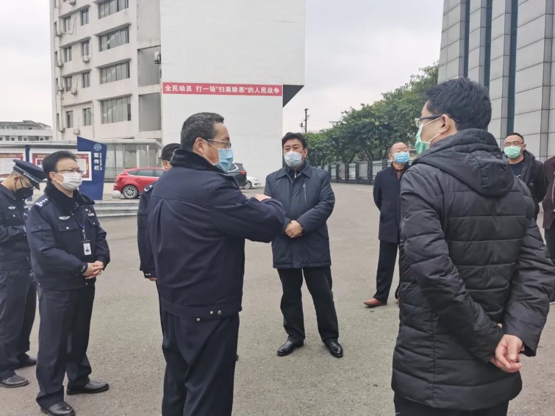 市委常委,政法委书记单木真率队督导驻市监狱疫情防控